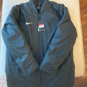 Nike-winter coat-black-size large